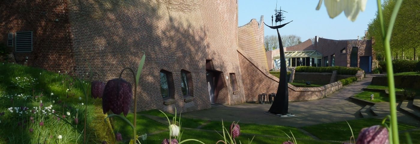 De vrouwelijke blik: Verkooptentoonstelling met werken van 10 vrouwelijke kunstenaars 